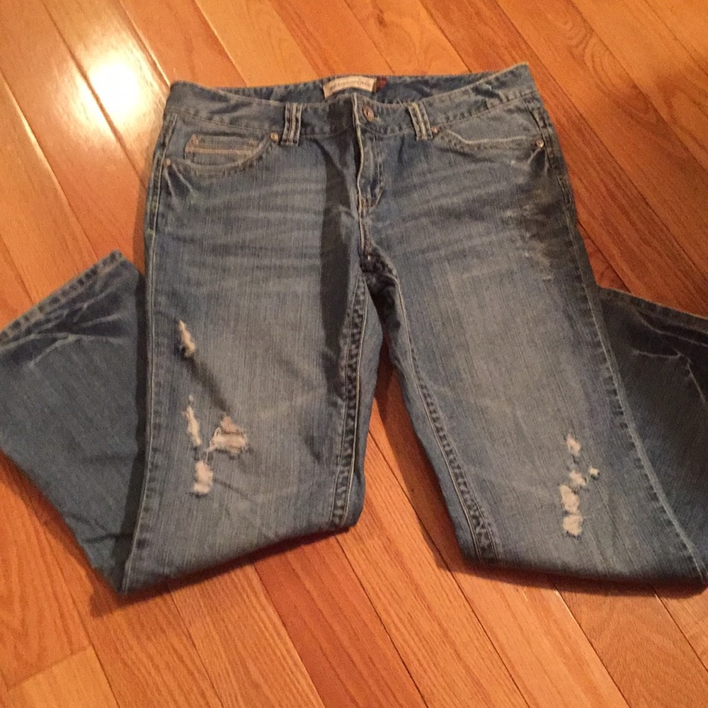 Aeropostale Distressed Chelsea Bootcut 13/14 short